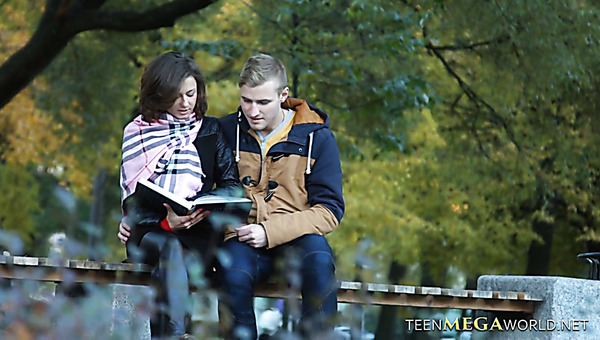 New BF turns on lovely Jezla by eating her wet juicy pussy sensually