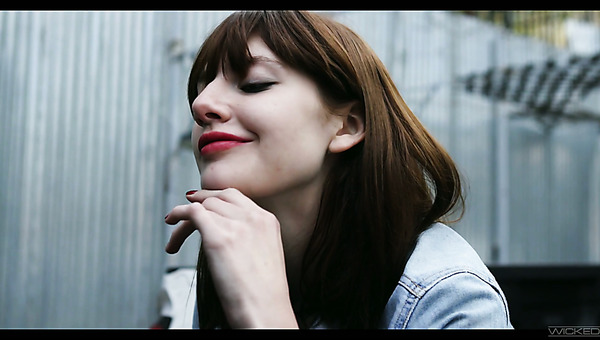 Lovable babe Kendra Spade is turned on and she can think about cunnilingus only