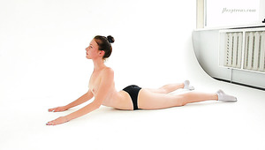 Nude gymnastics with charming and flexible teen Alla Sinichka