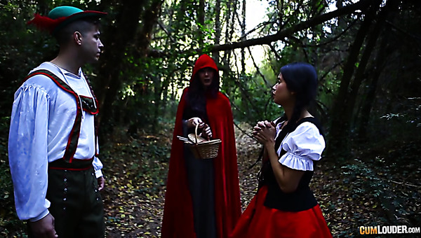 Picked up quite bootyful brunette whore gives a stranger a blowjob