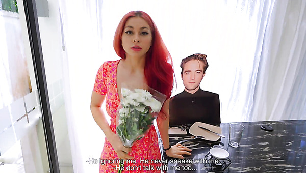 Red-haired fan of Robert Pattinson wants to be fucked well