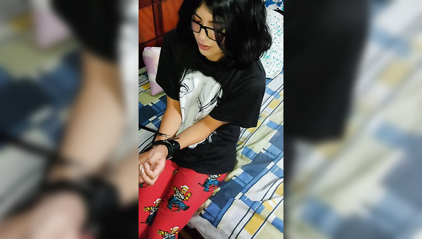 Mexican stepsister gives her head and allows to penetrate pussy