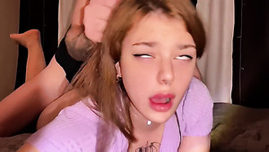 Cute stepdaughter wants to be fucked hard to an eye-rolling orgasm