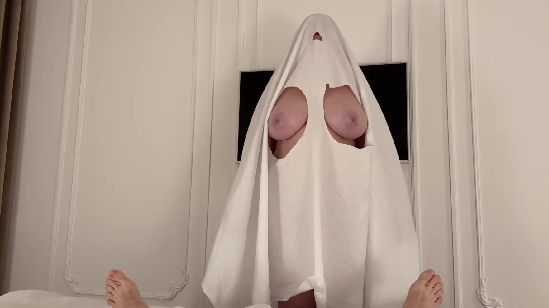 Ghost bed sheet costume