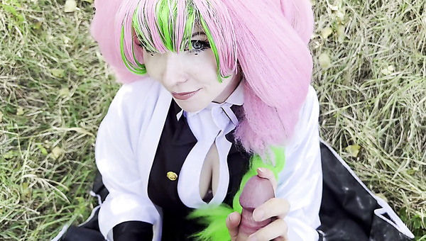 Mitsuki Kanroji sucks my dick in the park and I cum on her tits