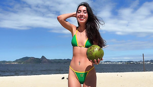 Whatcha do if a hot russian girl pulls up to you at the public beach