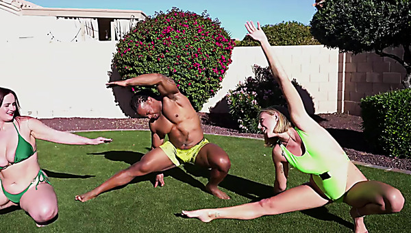 Hot stepsisters took him inside after stretching, and shared his BBC on the couch