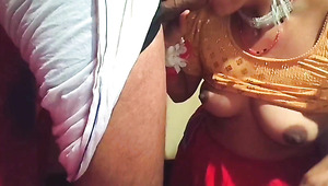 Hot Indian girlfriend swallows cock and fucks passionately in amateur kinks
