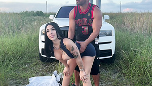 Premium brunette latina spins big cock in arousing outdoor sensations