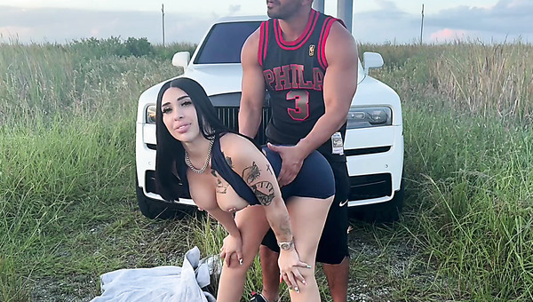 Premium brunette latina spins big cock in arousing outdoor sensations