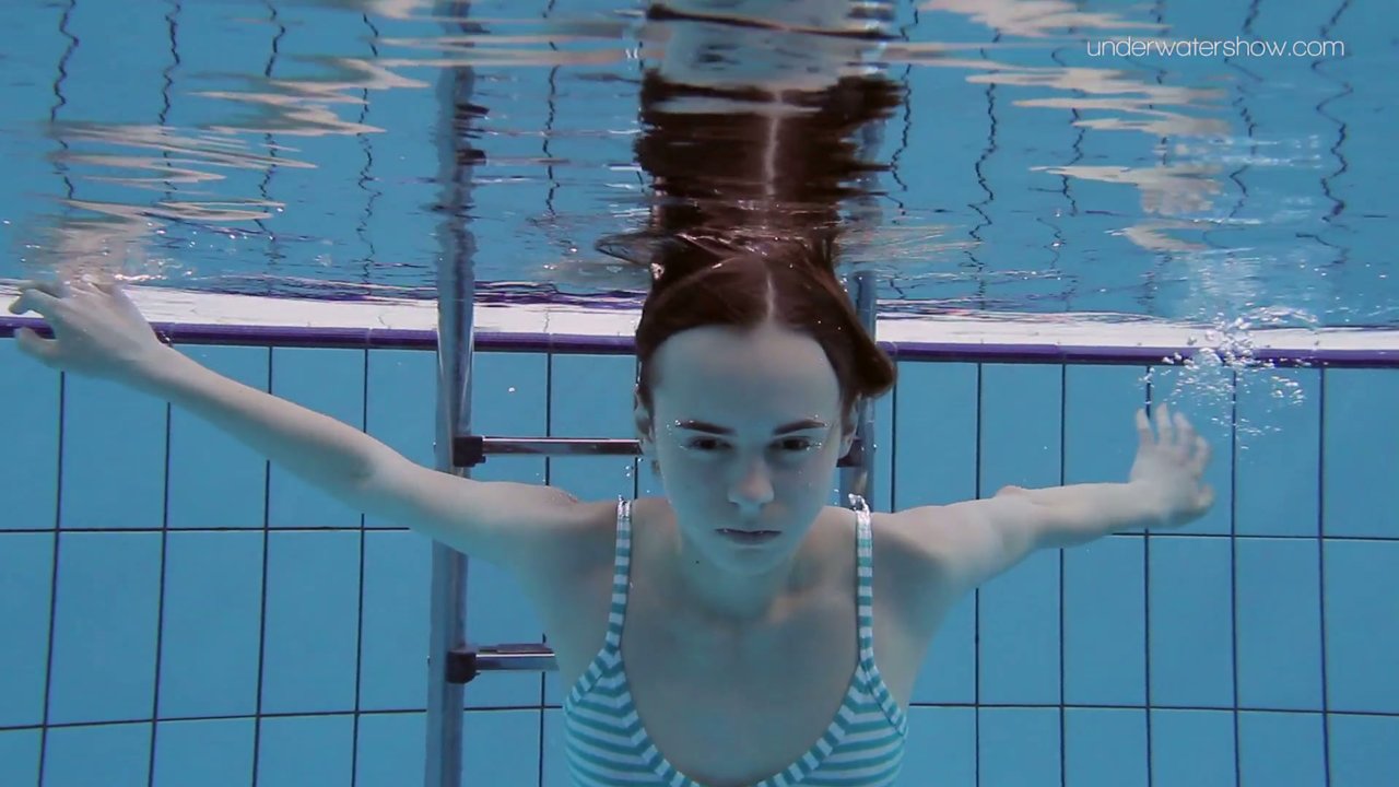 Slim Redhead Sweetie Anna Netrebko Swims Naked Under Water