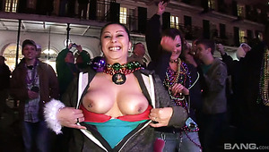 Lots of shameless girls have nothing against flashing their titties outdoors
