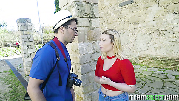 Lucia Fernandez Facial