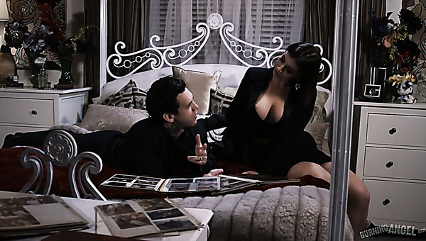 Almost all tattooed MILF Ivy Lebelle wanna be fucked doggy hard